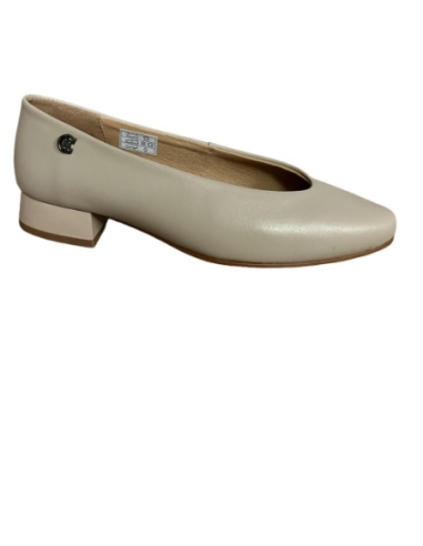 SABRINA PIEL CON TACON