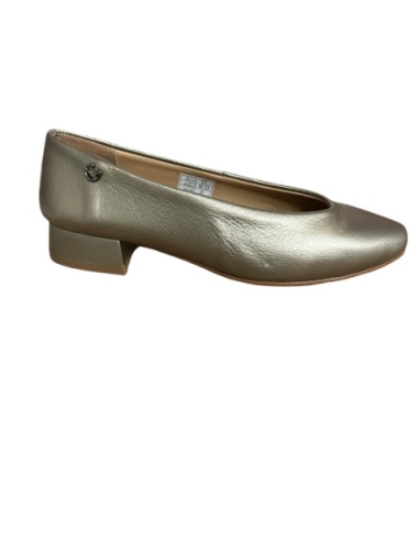 SABRINA DE PIEL CON TACON