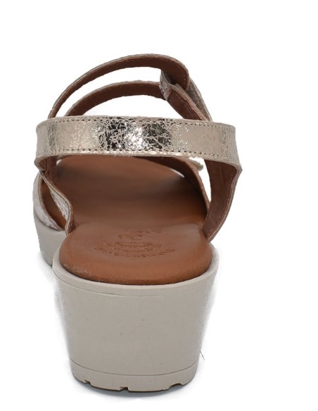 SANDALIAS CON CUÑA BEIG 17680