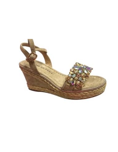 SANDALIAS CON CUÑA BEIG 17540